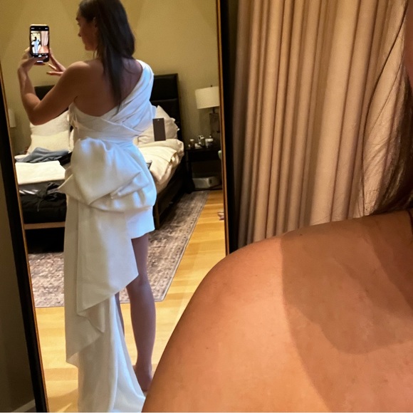 Reem acra bridal vibe dress! Brand new without tags. - Picture 4 of 6